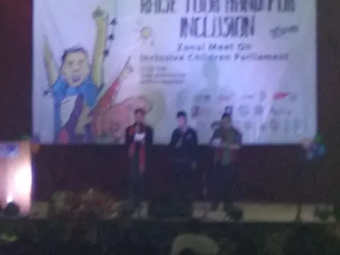 Comperes Timothy & Ginpu (Left & right) during the program intro